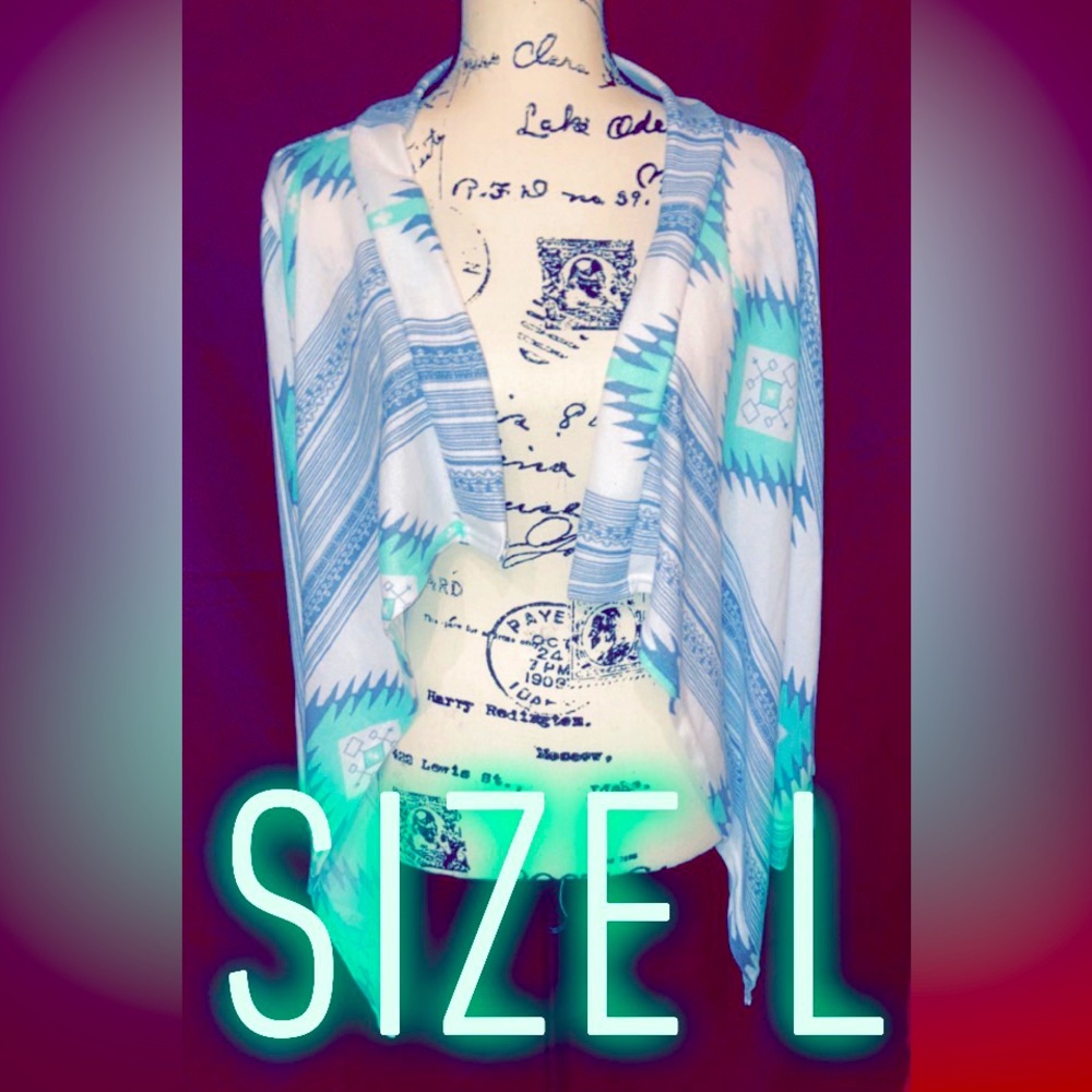 Size large. Light sweater.